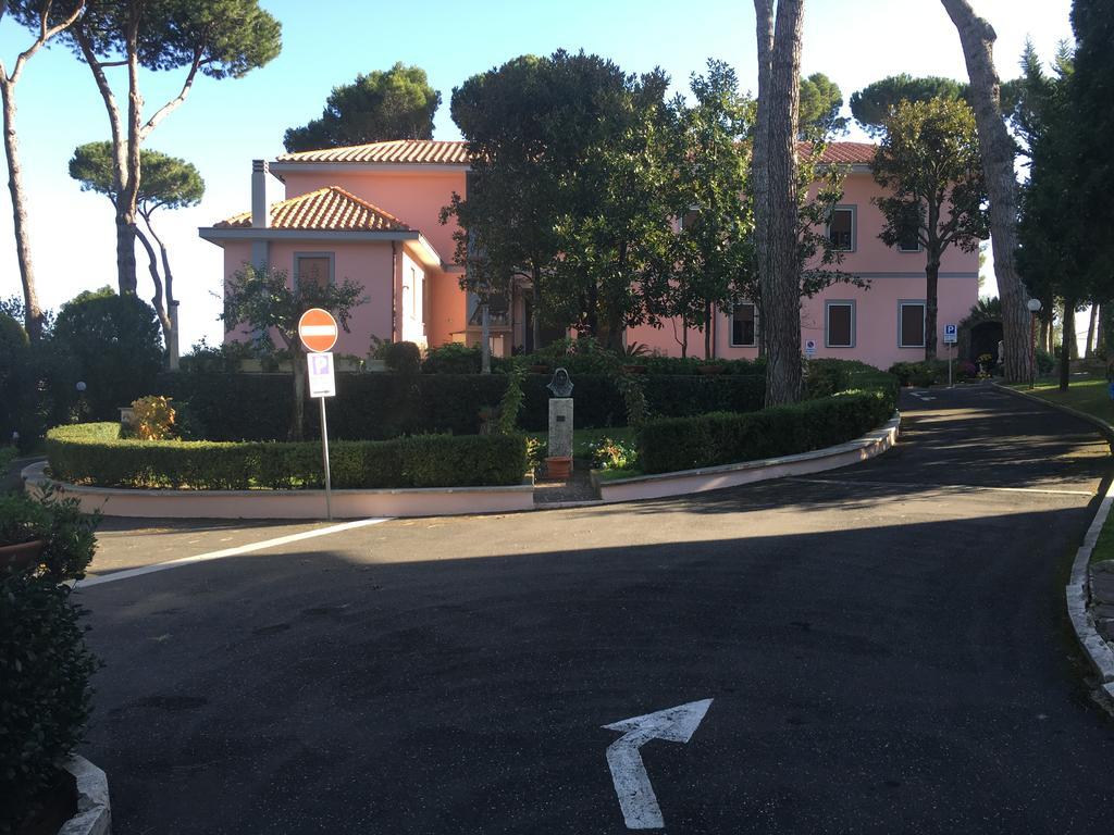 Casa Nostra Signora Hotel Isola Farnese Exterior foto